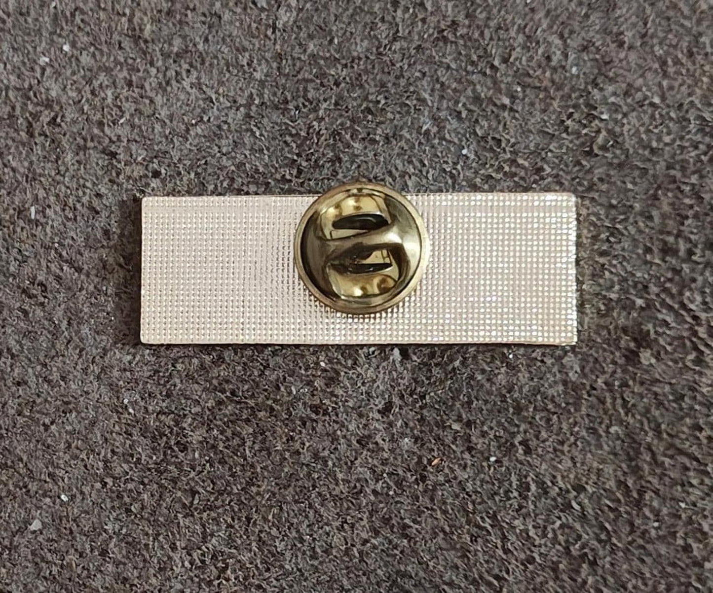 Nice Lovers Forever Gold Tone Pin