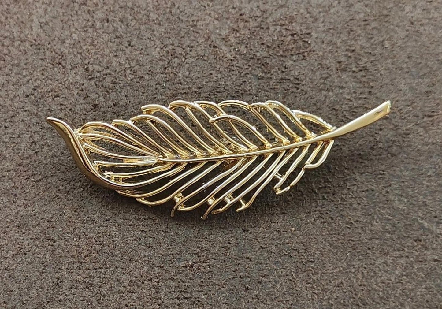 1980s Gerry's Open Work Gold Tone Feather/Leaf Brooch