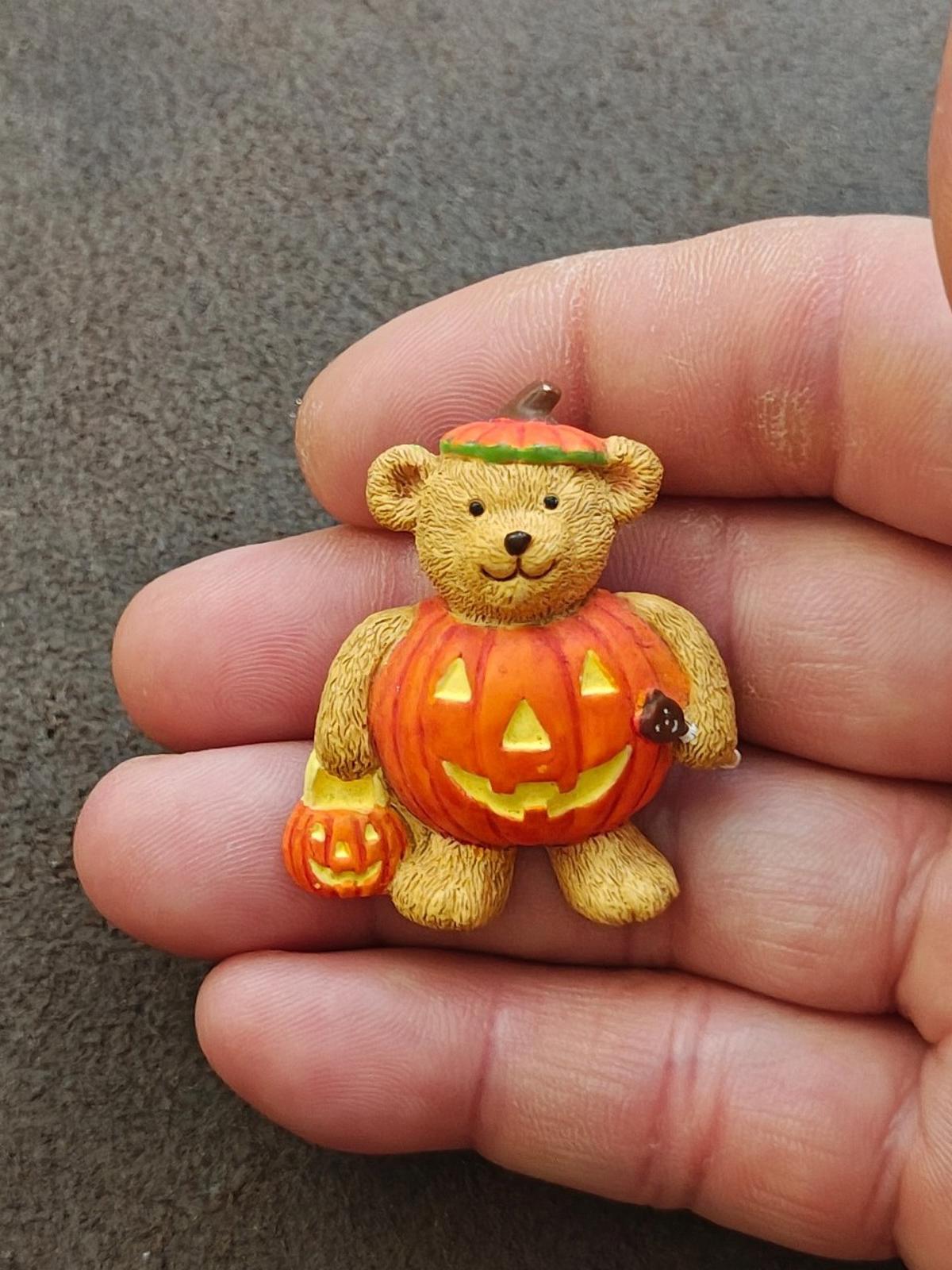 1990s Teddy Bear Dressed In a Jack-o'-Lantern Costume Brooch