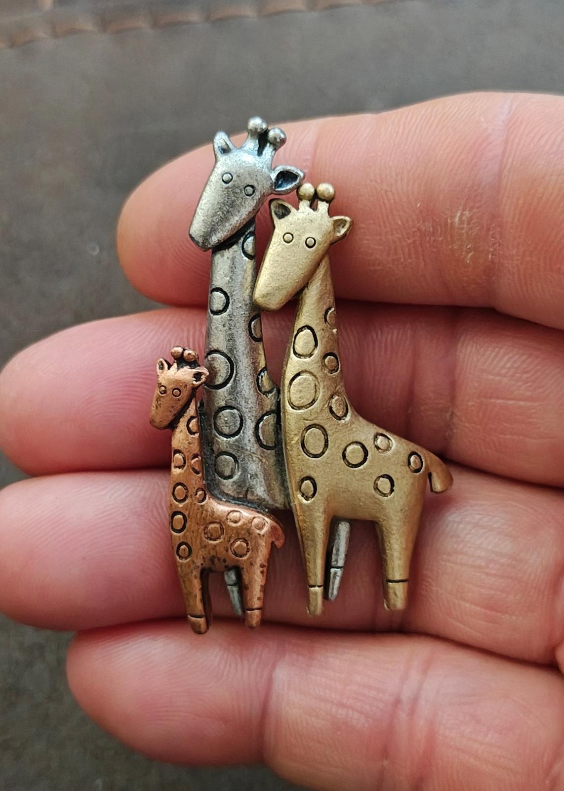 1980s Tricolor Giraffe Family Brooch