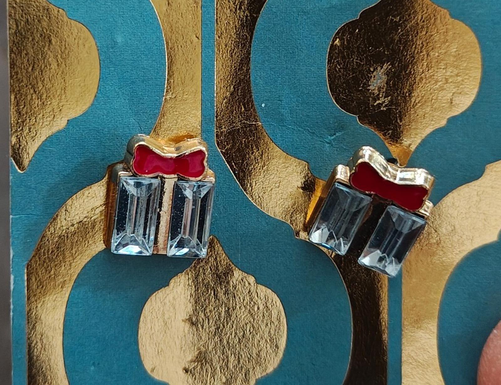 Christmas Present Gold Tone Stud Earrings With Rhinestones And Red Bow