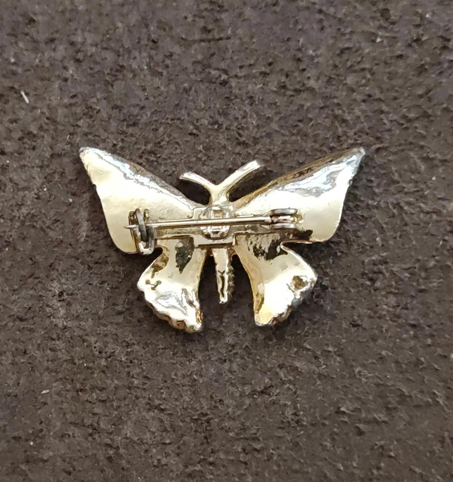 1980s Gold Tone Yellow and Green Enamel Brooch.