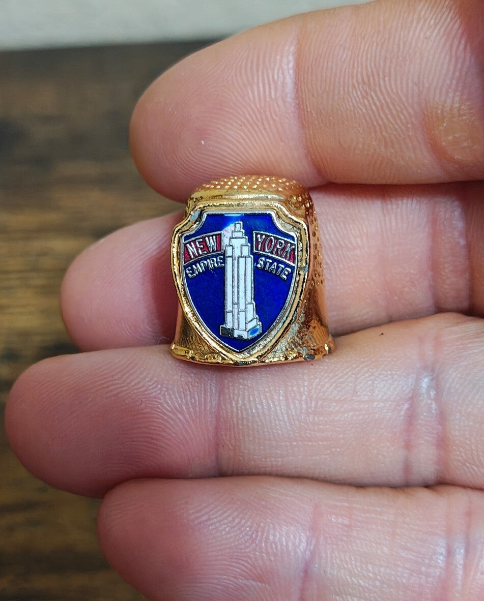 1960s New York "Empire State" Building Gold Tone Enamel Crest Souvenir Thimble