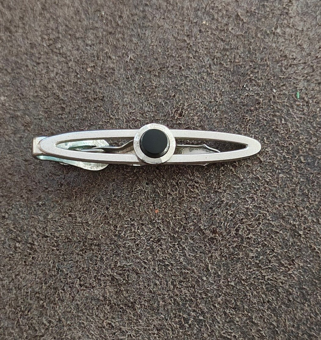 1950s/60s Swank Open Frame With a Circular Black Onyx Stone Center Tie Clip