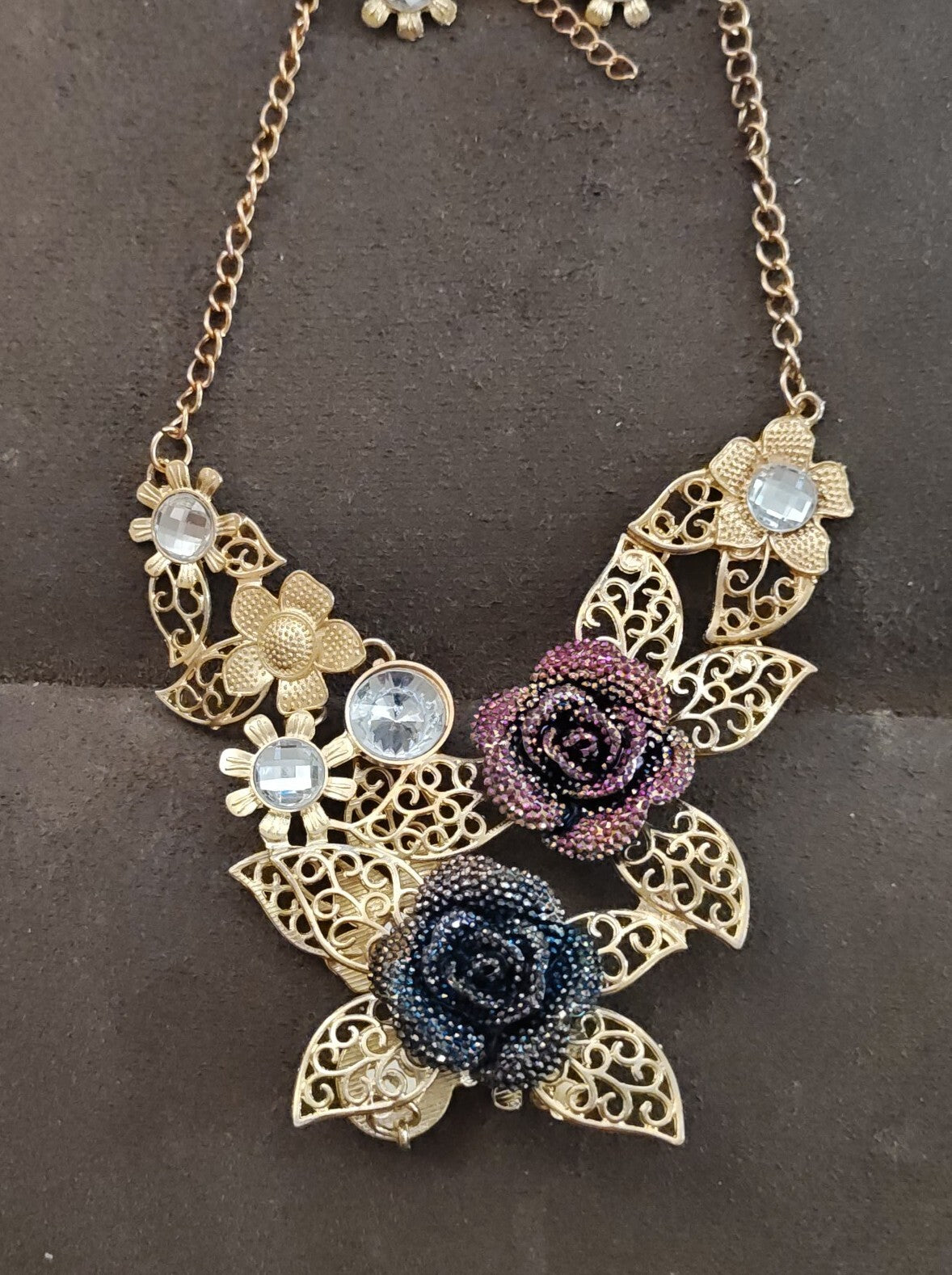 Vintage Style Floral Bib Statement Necklace & Matching Dangle Earrings Set.