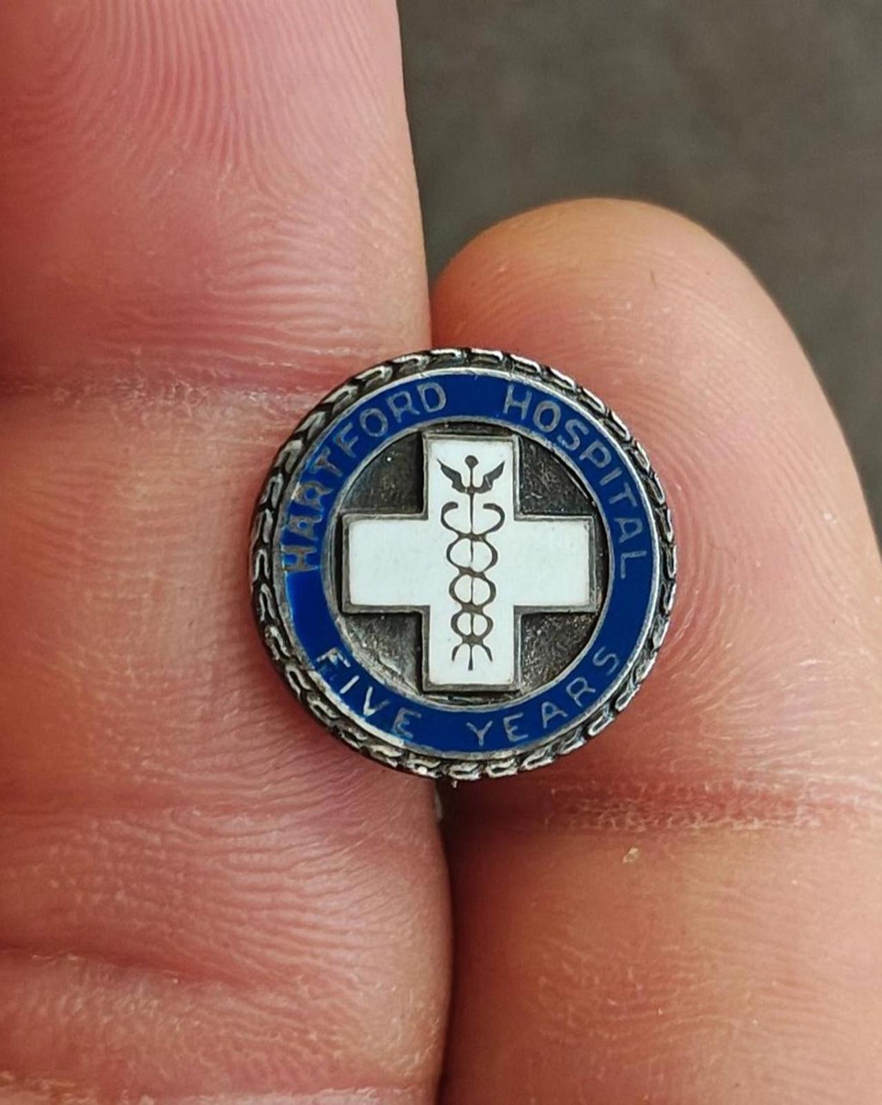 1960s/70s Sterling Silver Hartford Hospital Five Year Service Enamel Pin