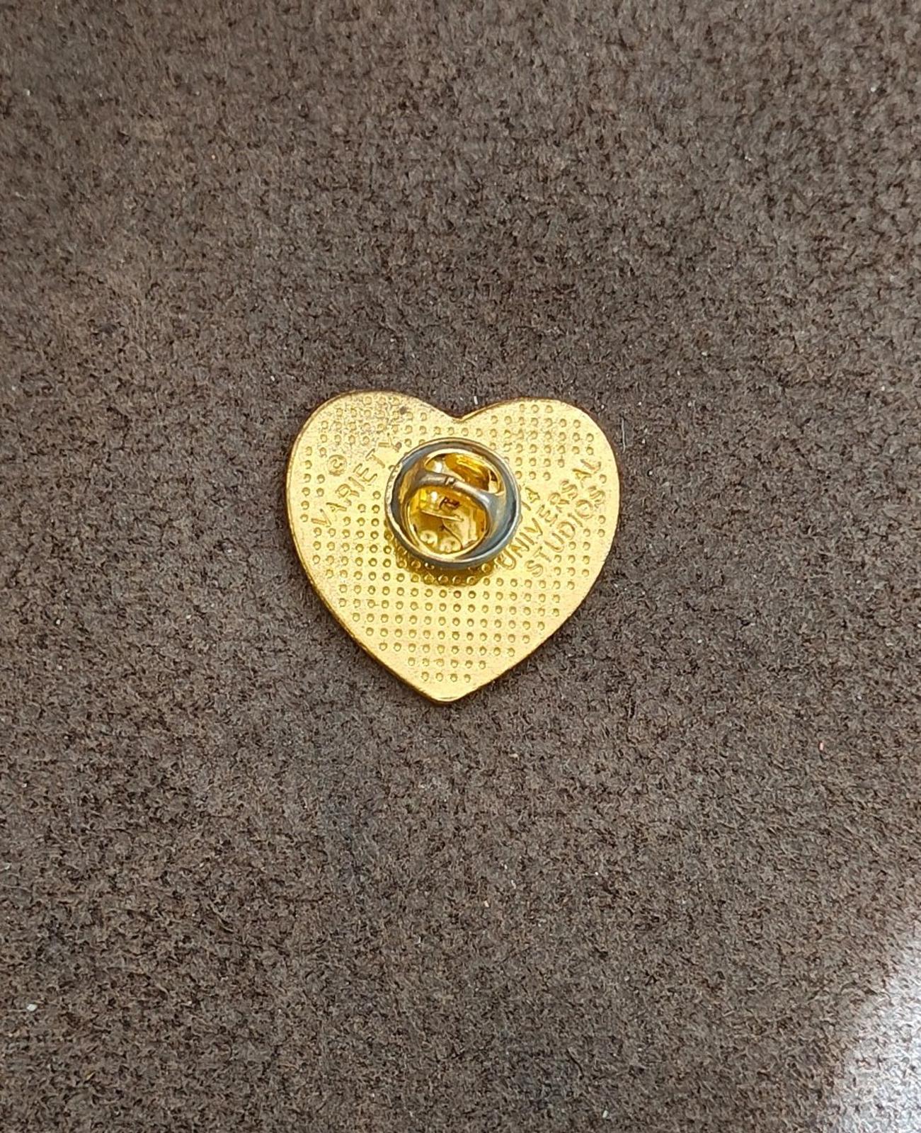 2014 Universal Studios "Variety-The Children's Charity" Gold Heart Minion Pin