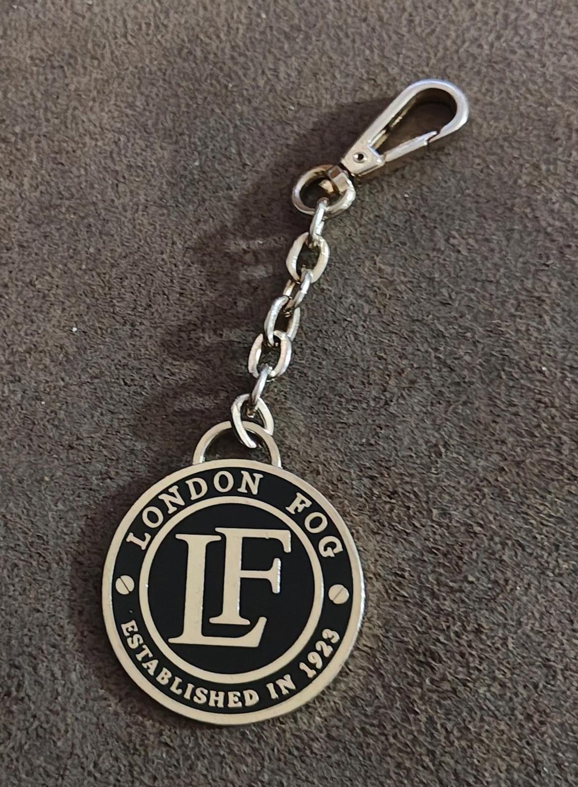 London Fog Logo Gold Tone Black Enamel Keychain/Bag Charm/Fob