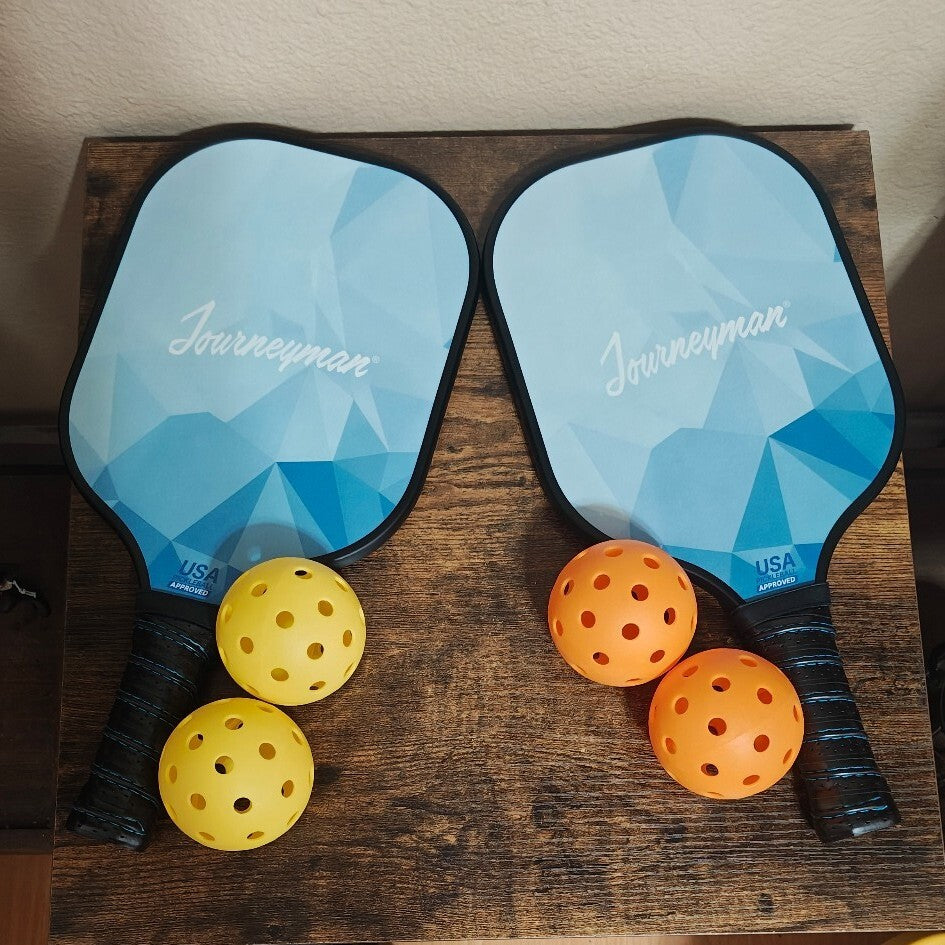 Journeyman Pickleball Set, 2 Paddles, 4 Balls, Carrying Case New With Travel Bag