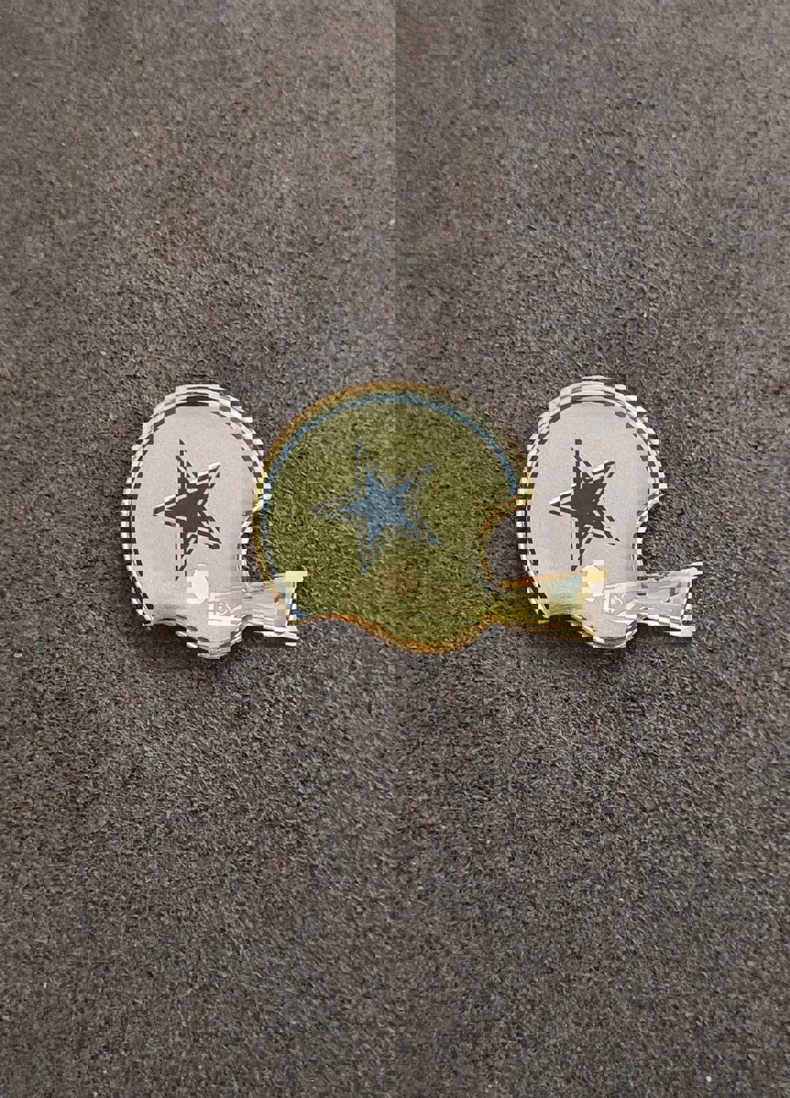 1980's Dallas Cowboys Helmet Gold Tone Enamel Pin