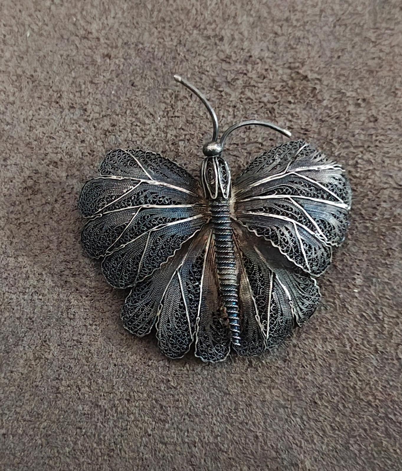 1930s Vintage Silver Tone Filigree Butterfly Brooch Pin