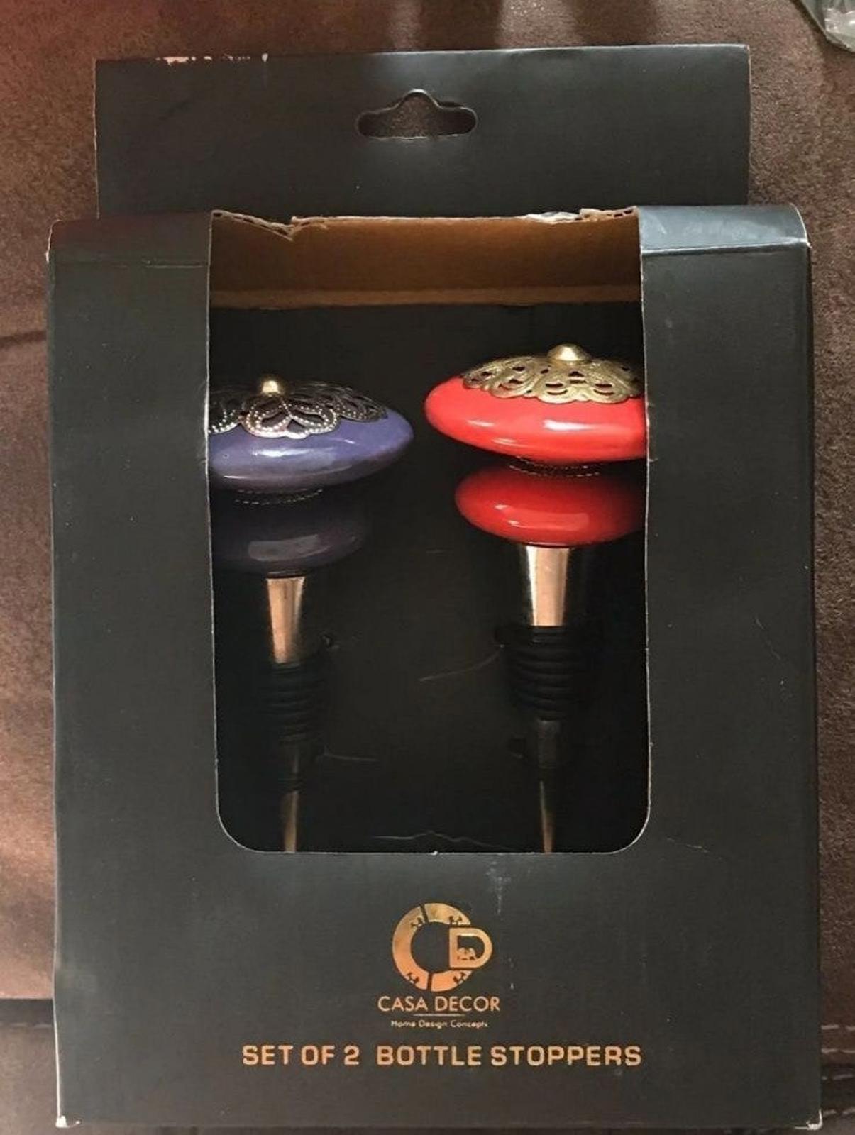 Beautiful Set Of Ceramic Door Knob Cork Purple And Red Wine Stoppers