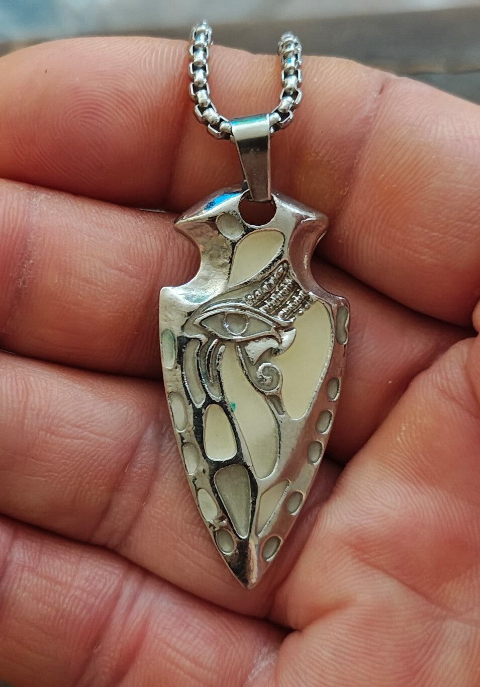 Southwestern Style Silver Tone Arrowhead Mosaic Inlay Pendant Necklace