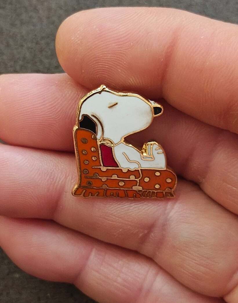 1970s Aviva Peanuts Snoopy in Orange Armchair Cloisonne Gold Tone Enamel Pin