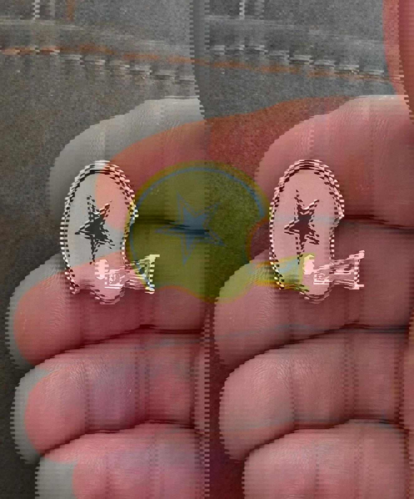 1980's Dallas Cowboys Helmet Gold Tone Enamel Pin