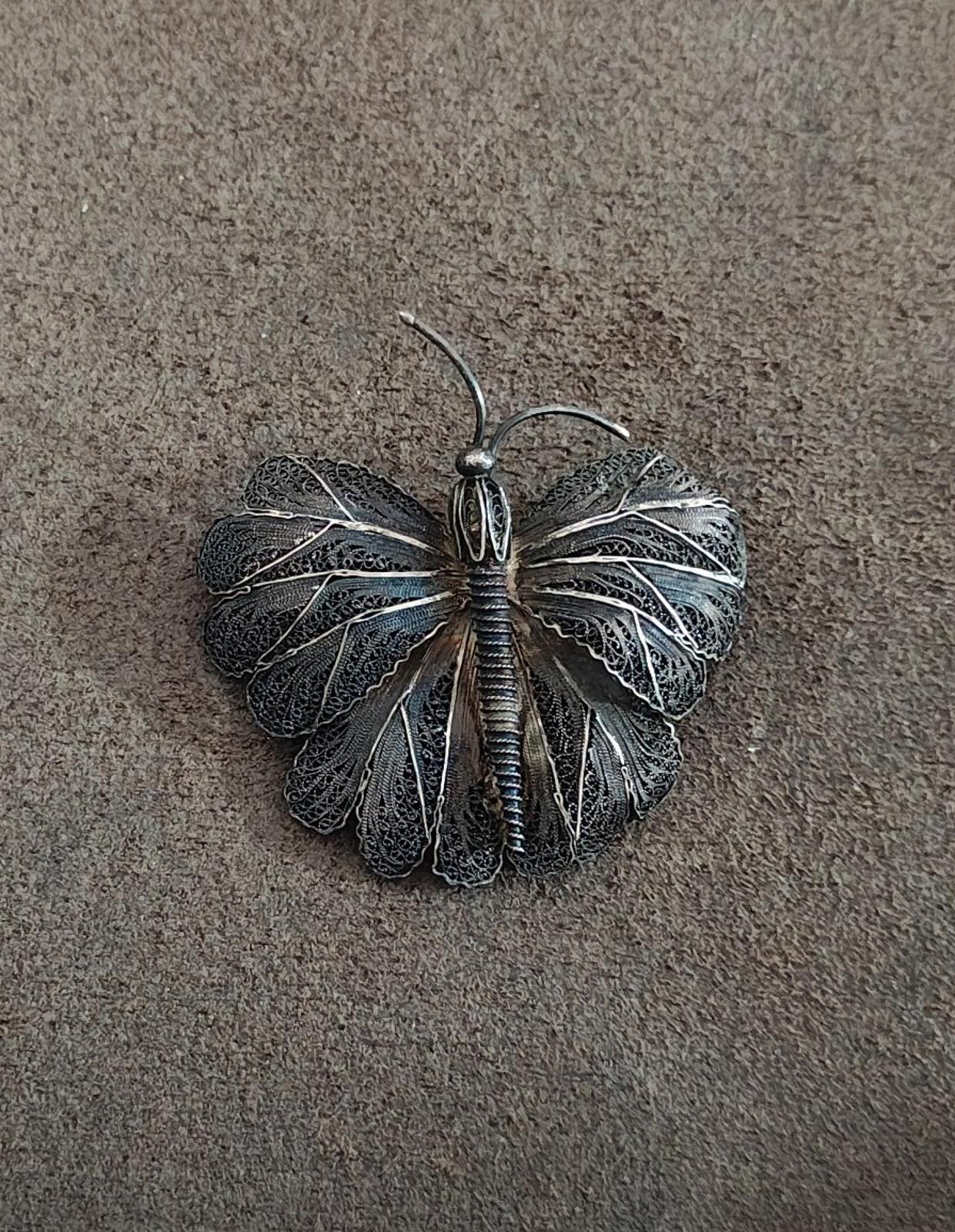 1930s Vintage Silver Tone Filigree Butterfly Brooch Pin