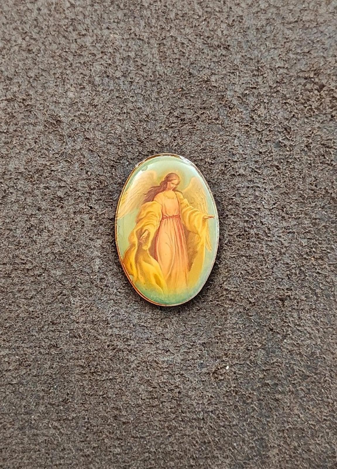 1980s Guardian Angel Lucite Oval Gold Tone Pin