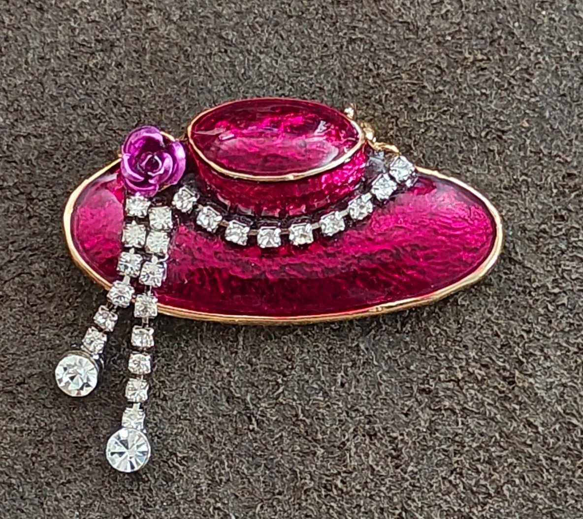 1990s Red Hat Society Gold Tone With Sparkling Rhinestones Enamel Brooch