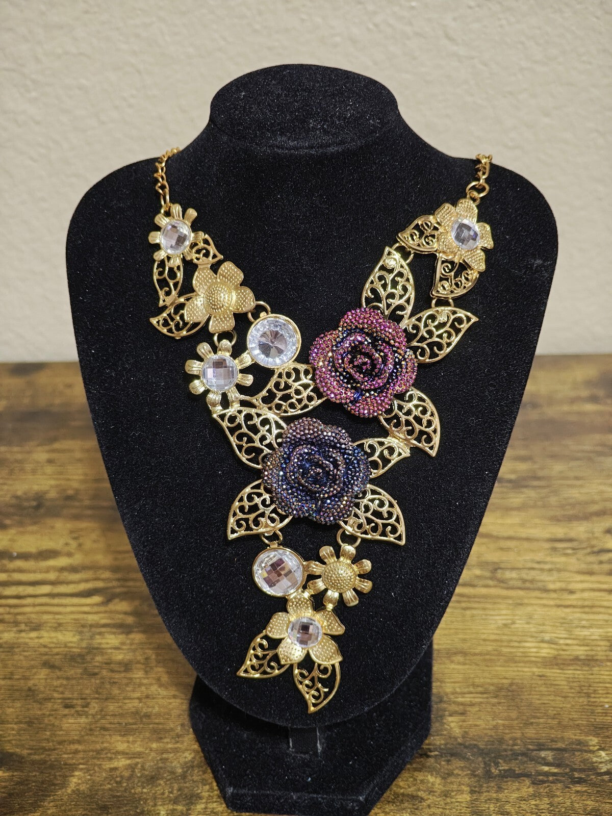 Vintage Style Floral Bib Statement Necklace & Matching Dangle Earrings Set.