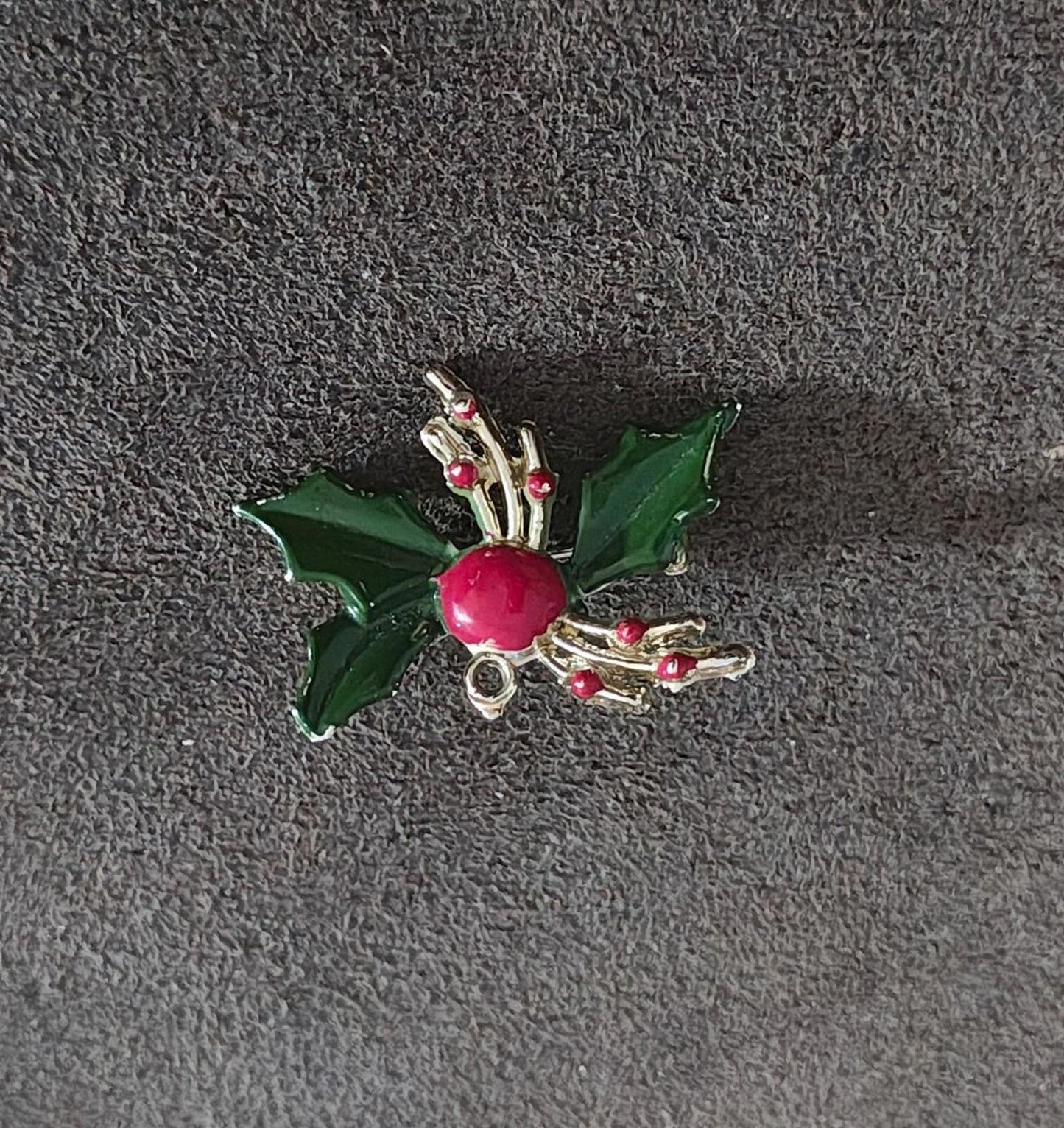 1970s Vintage Christmas Holly Gold Tone Enamel Brooch Pin