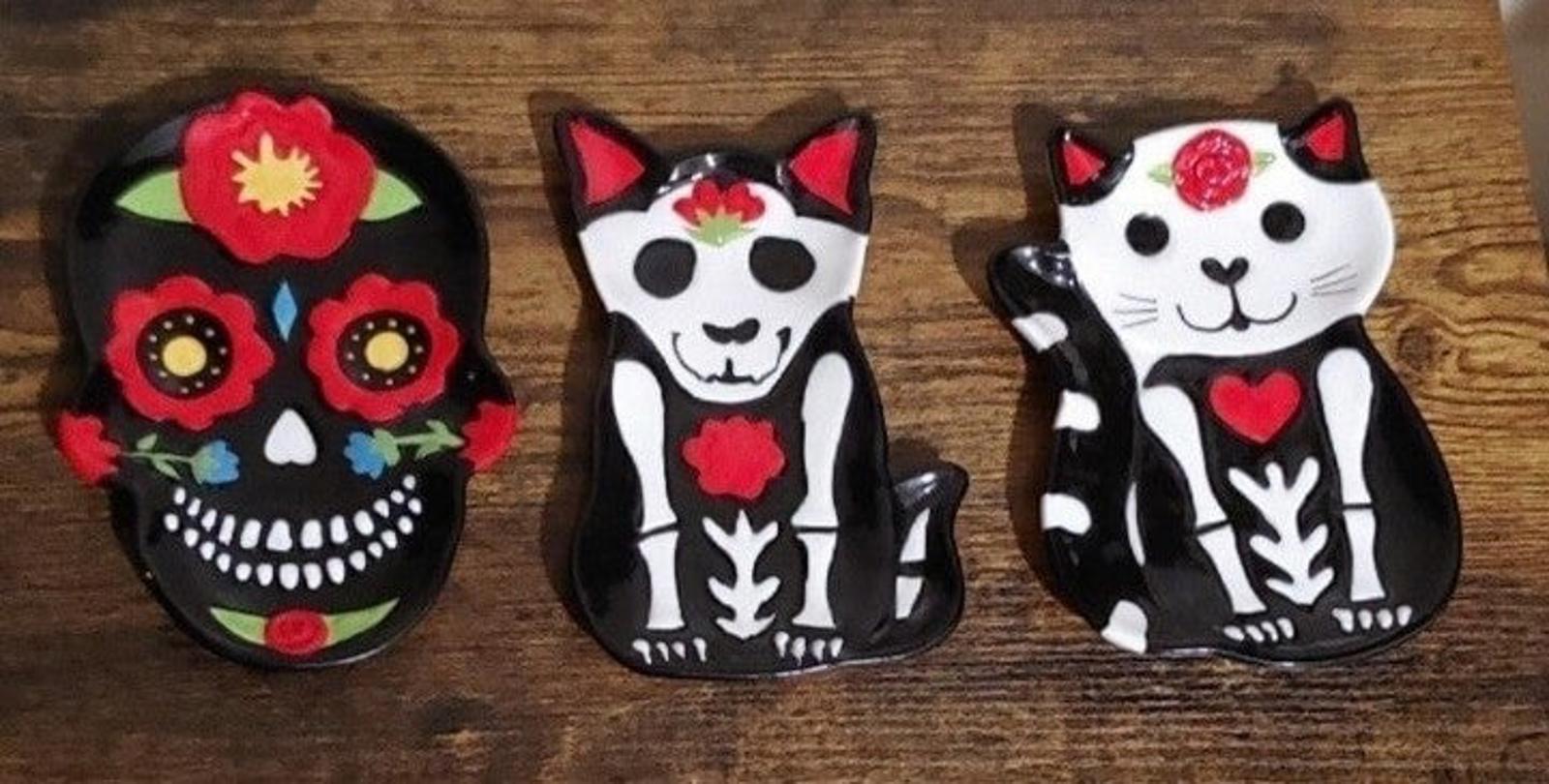 3-piece trinket plate set of black sugar skull cat designs with red flower accents