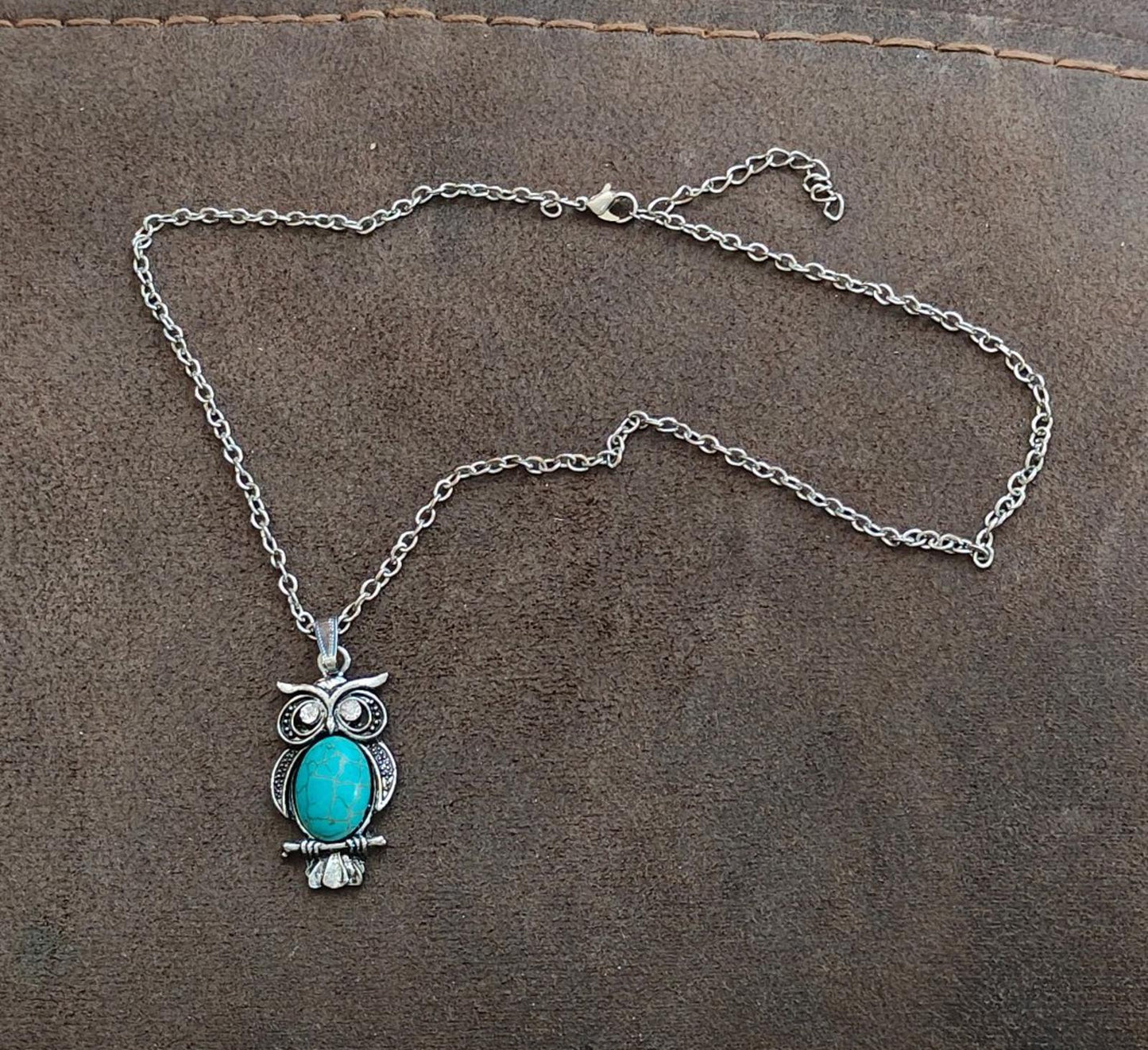 Silver Tone Faux Turquoise Stone Pendant Necklace