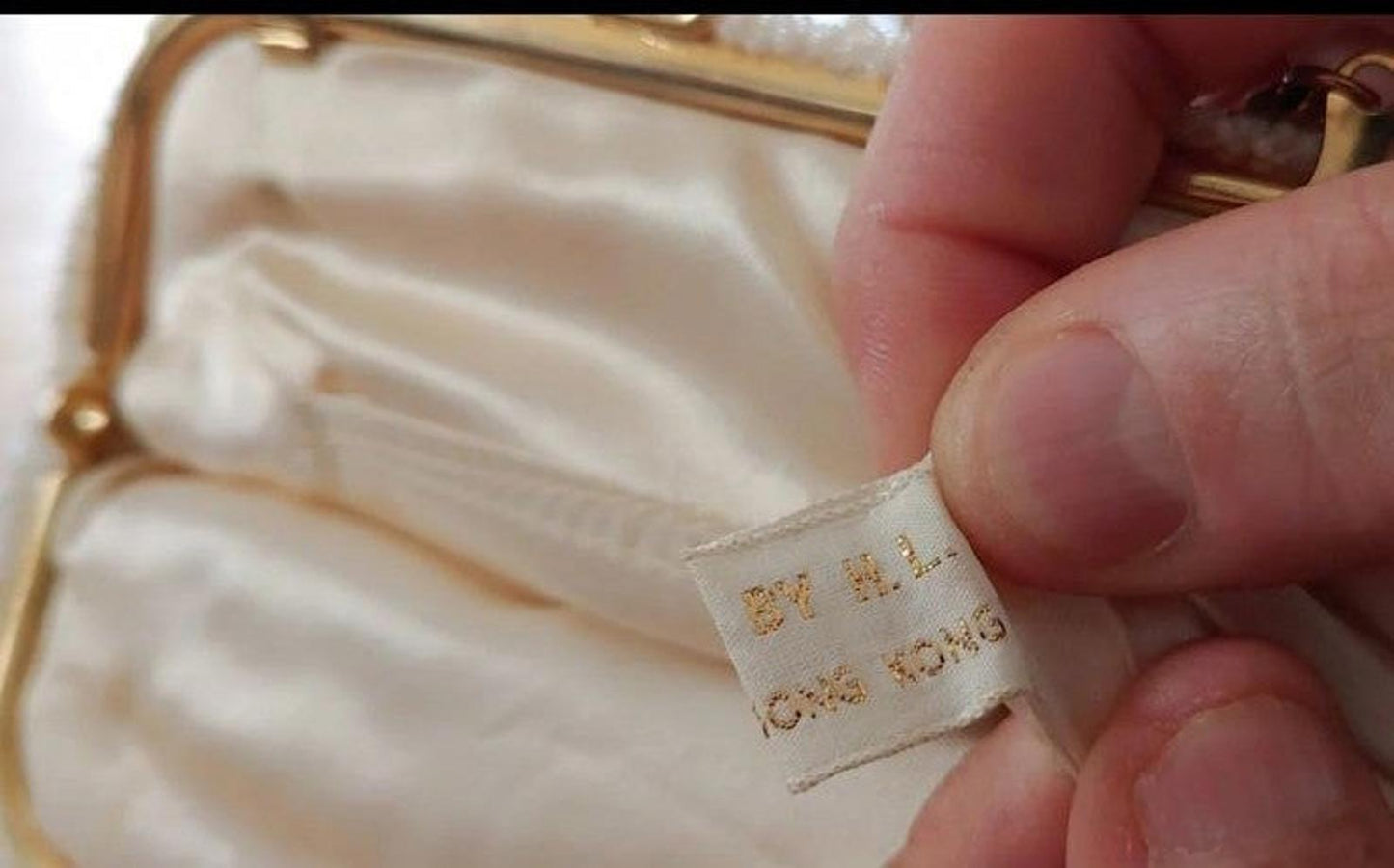 Beautiful 1950s-60s Vintage White Beaded Clutch Purse Made In Hong Kong