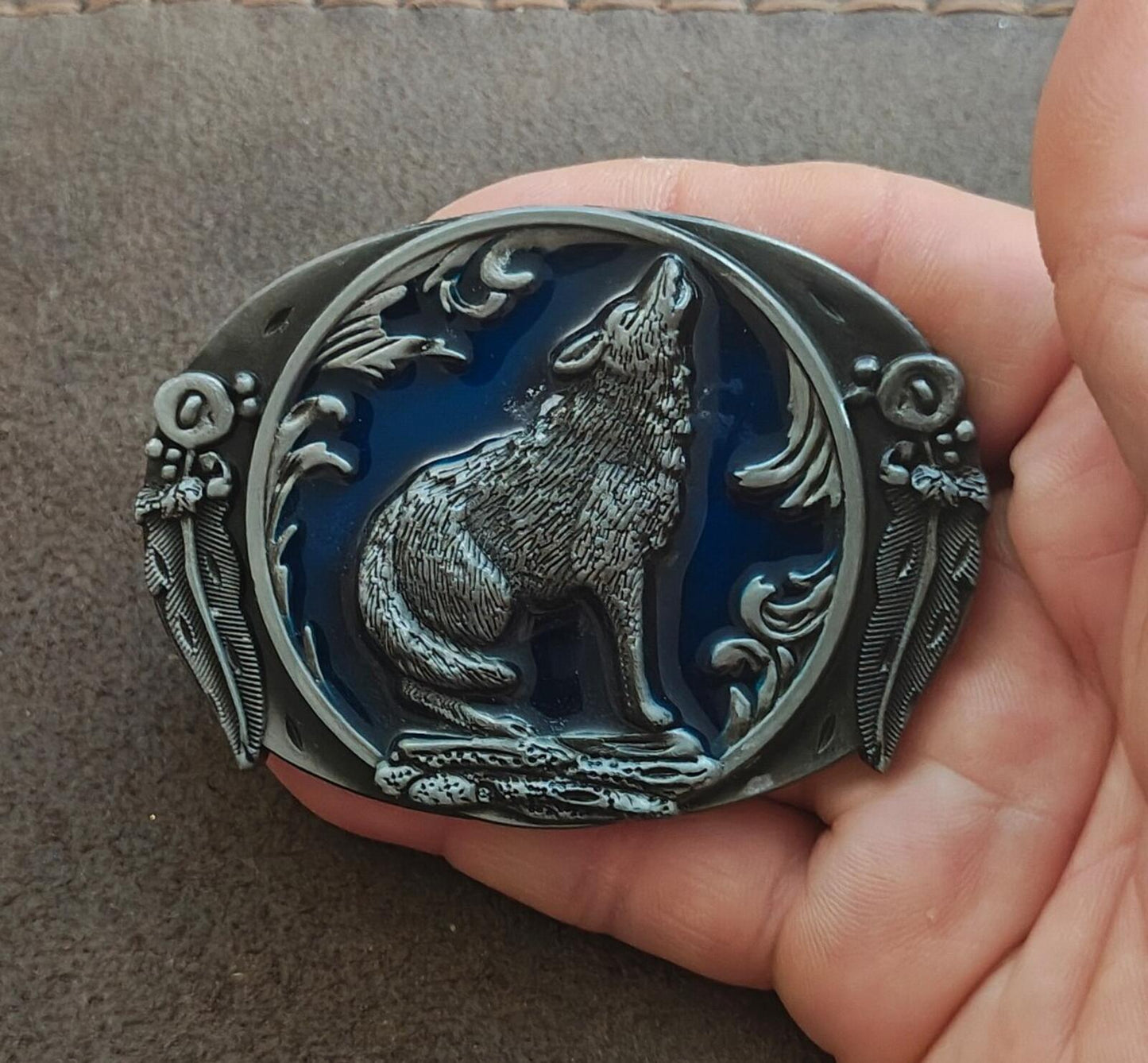 Western Style 3D Howling Wolf Pewter Belt Buckle