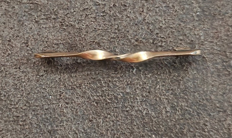1900s Gold Tone Twist Bar Pin/Brooch
