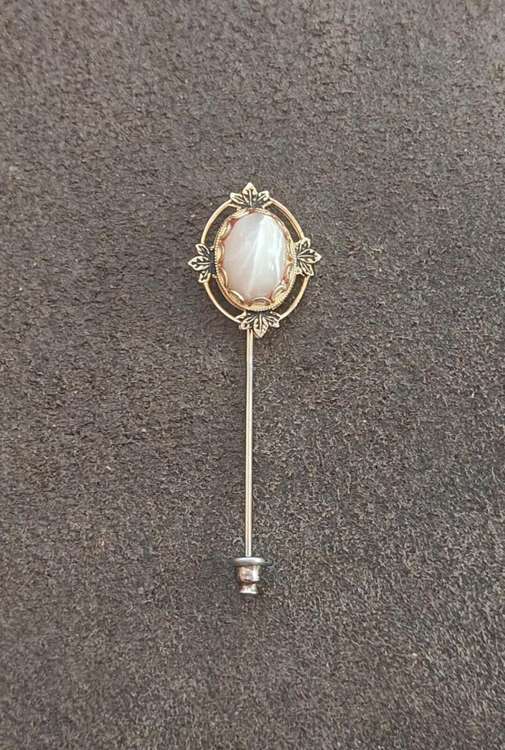 1980s Gold Tone Vintage Stick Pin Featuring a Central Cabochon Gemstone