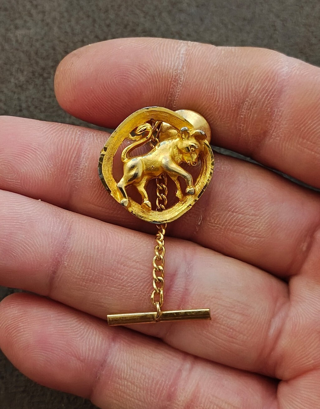 1960s/70s Gold Tone Taurus The Bull Zodiac Tie Tac/Lapel Pin