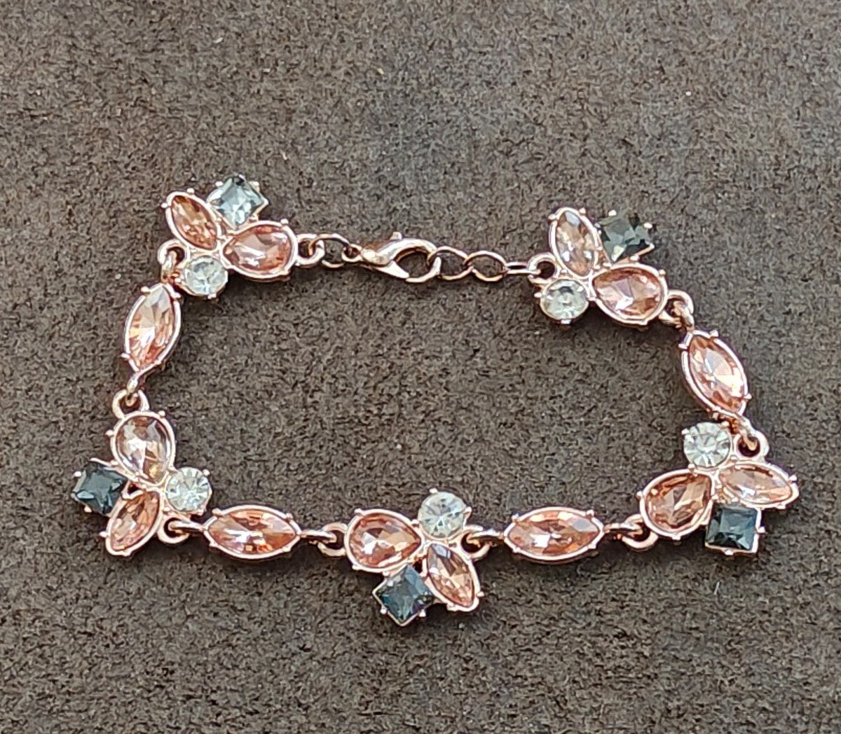 Pretty Paparazzi Rose Gold Floral Bracelet