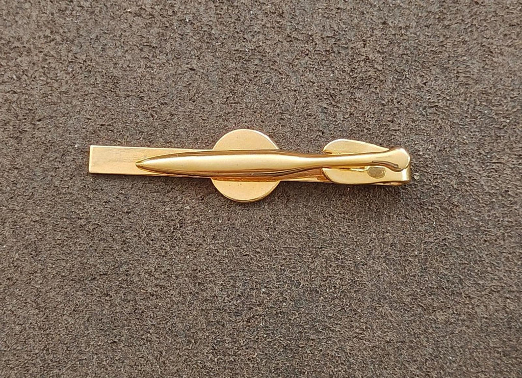 Gold-tone tie bar with bar-and-clip back hardware