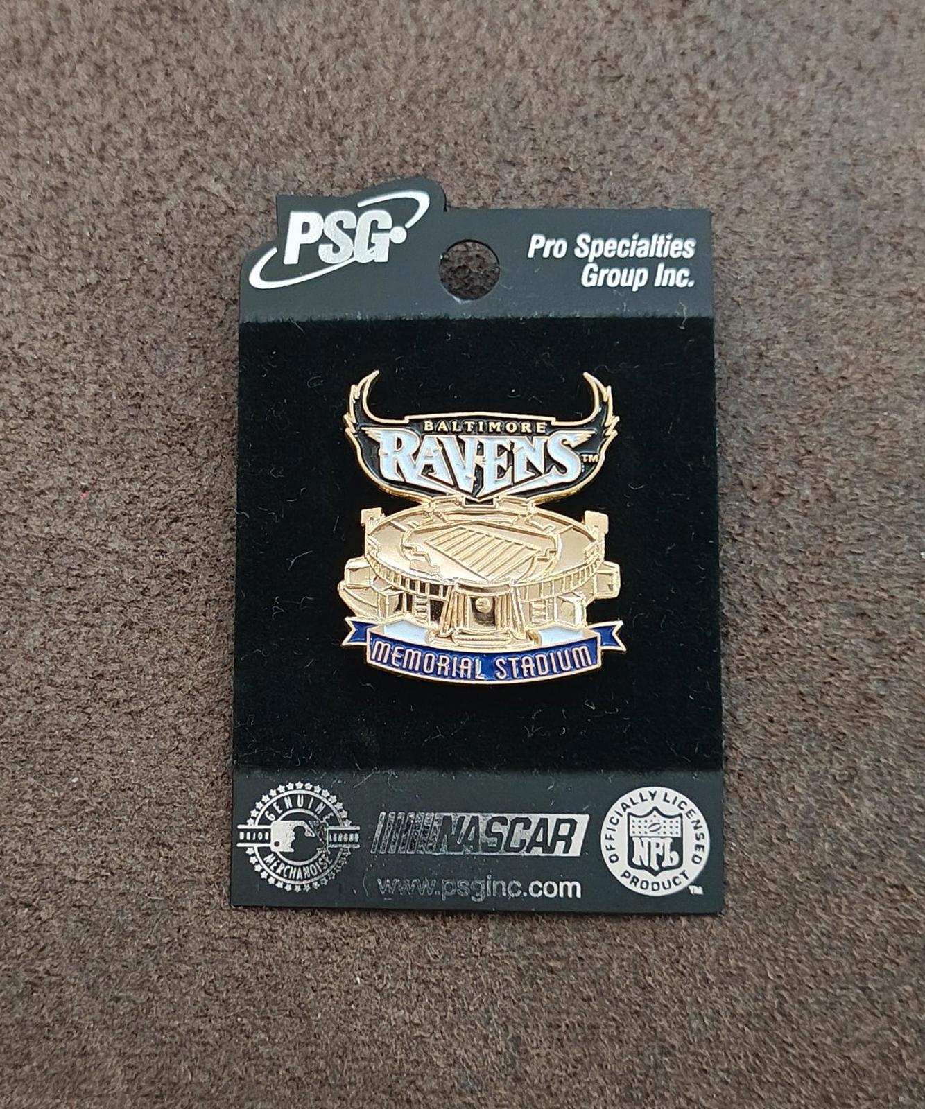 2001 Baltimore Ravens Memorial To Memorial Stadium Gold Tone Enamel Pin New
