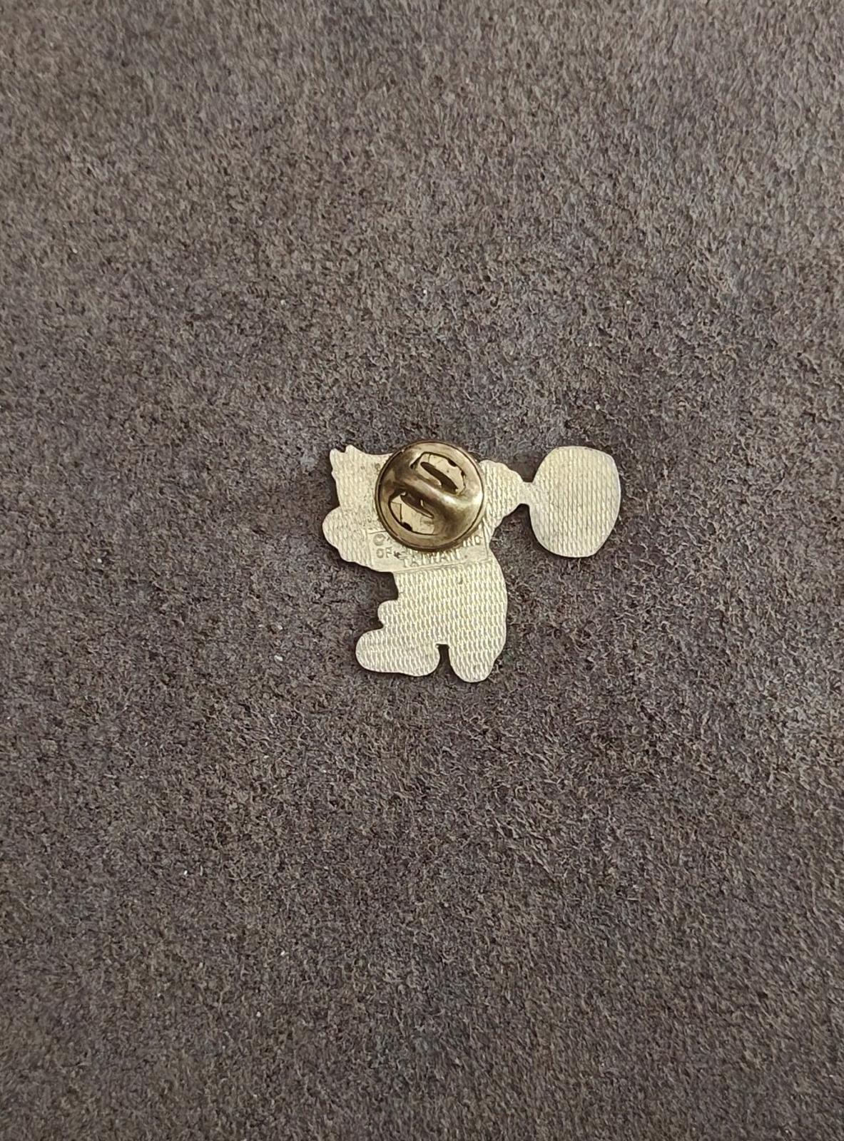1988 Nintendo Super Mario Bros. Mario Gold Tone Enamel Pin