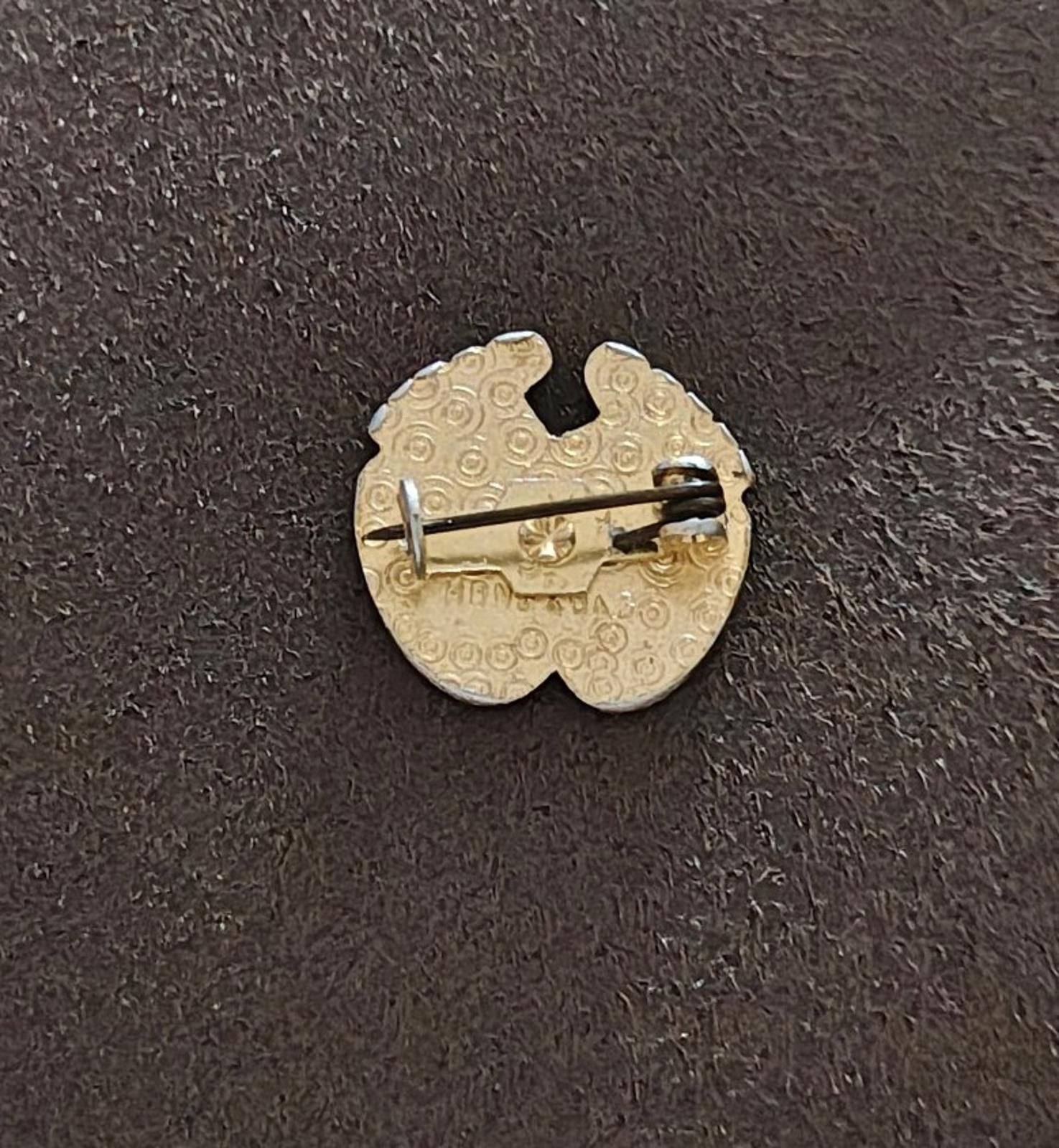 Gold-tone footprint brooch pin back with safety clasp and bar