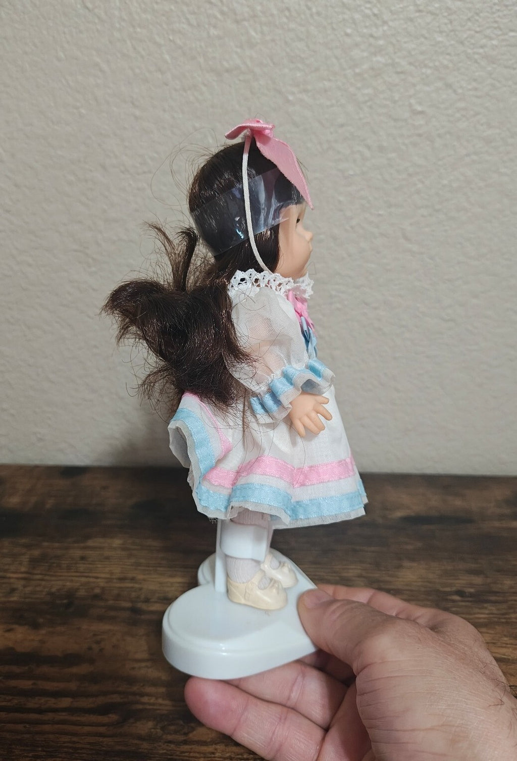 1980s Vogue Ginny Sleepy Eyes Doll in White, Pink & Blue Party Dress