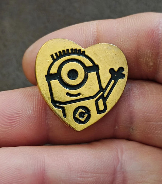 2014 Universal Studios "Variety-The Children's Charity" Gold Heart Minion Pin