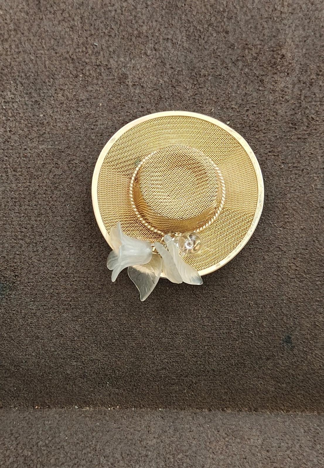 1980s Gold Tone Mesh Sun Hat Brooch Pin
