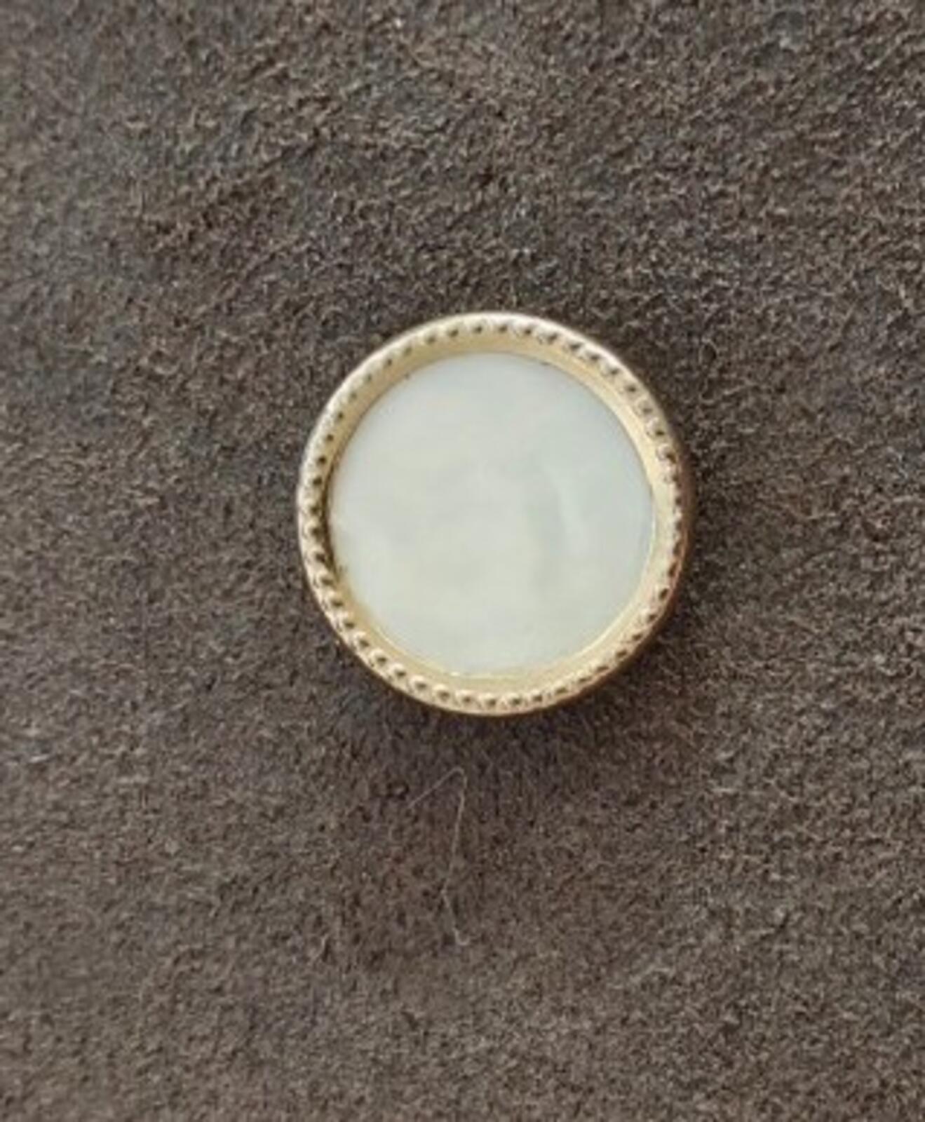 1950s General Manufacturing Co. Mother Of Pearl (MOP) Magnetic Seamstress Brooch