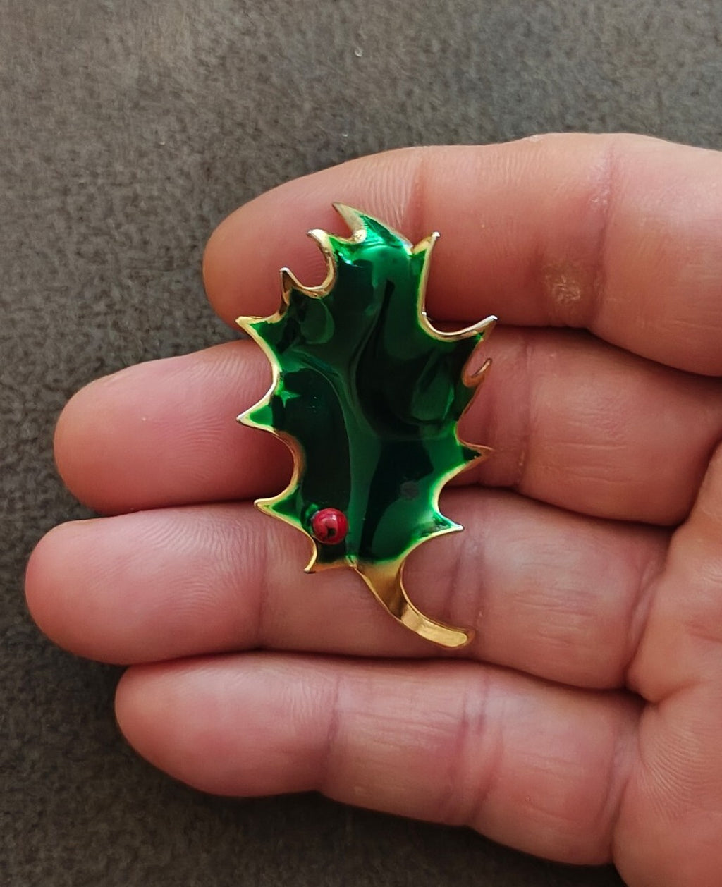 1980s Signed Cerrrito Holly Leaf Holiday Gold Tone Brooch