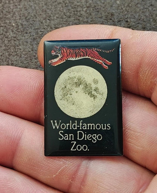 1980s Vintage San Diego Zoo Gold Tone Pin