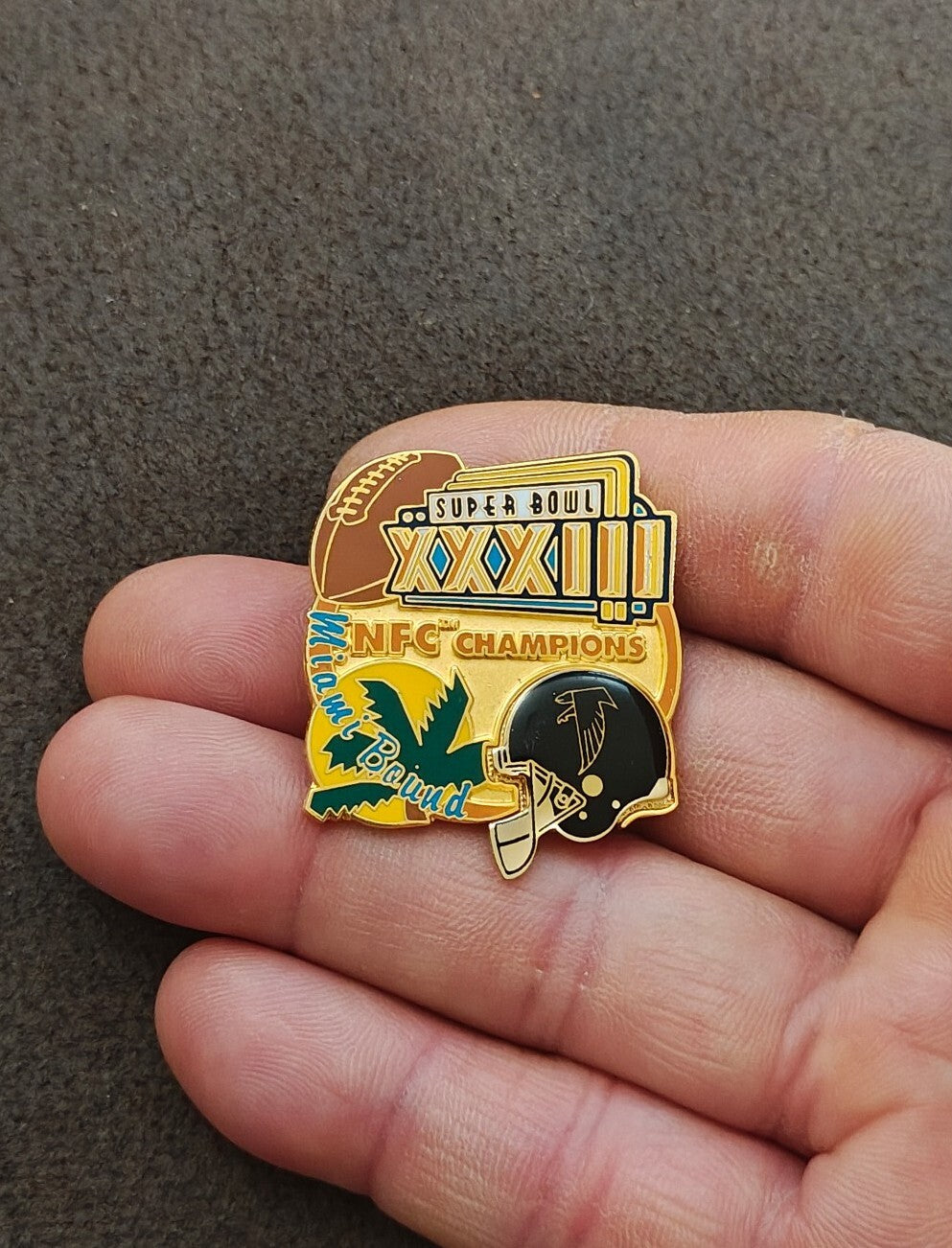 1998 Atlanta Falcons NFC Champions Super Bowl XXXIII Miami Bound Gold Tone Pin