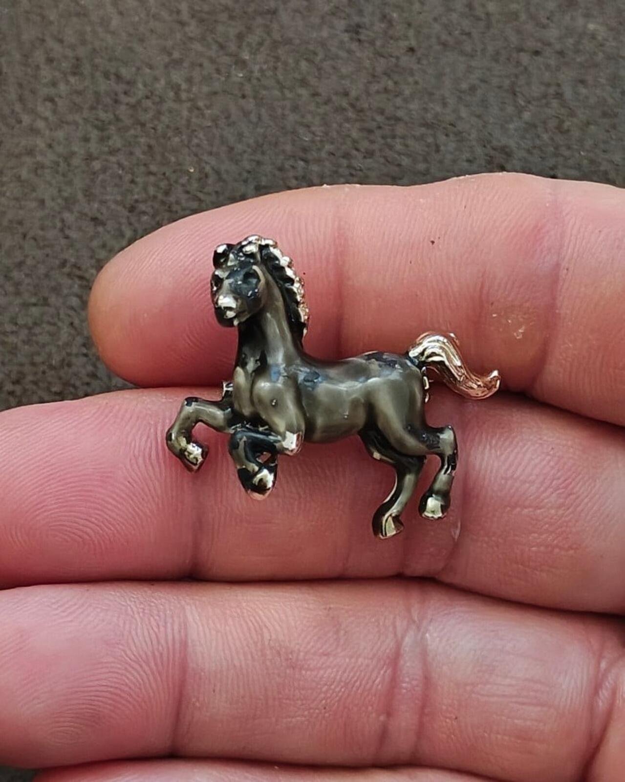 1970s/80s Silver With Grey & Black Enamel Prancing Horse/Stallion Brooch
