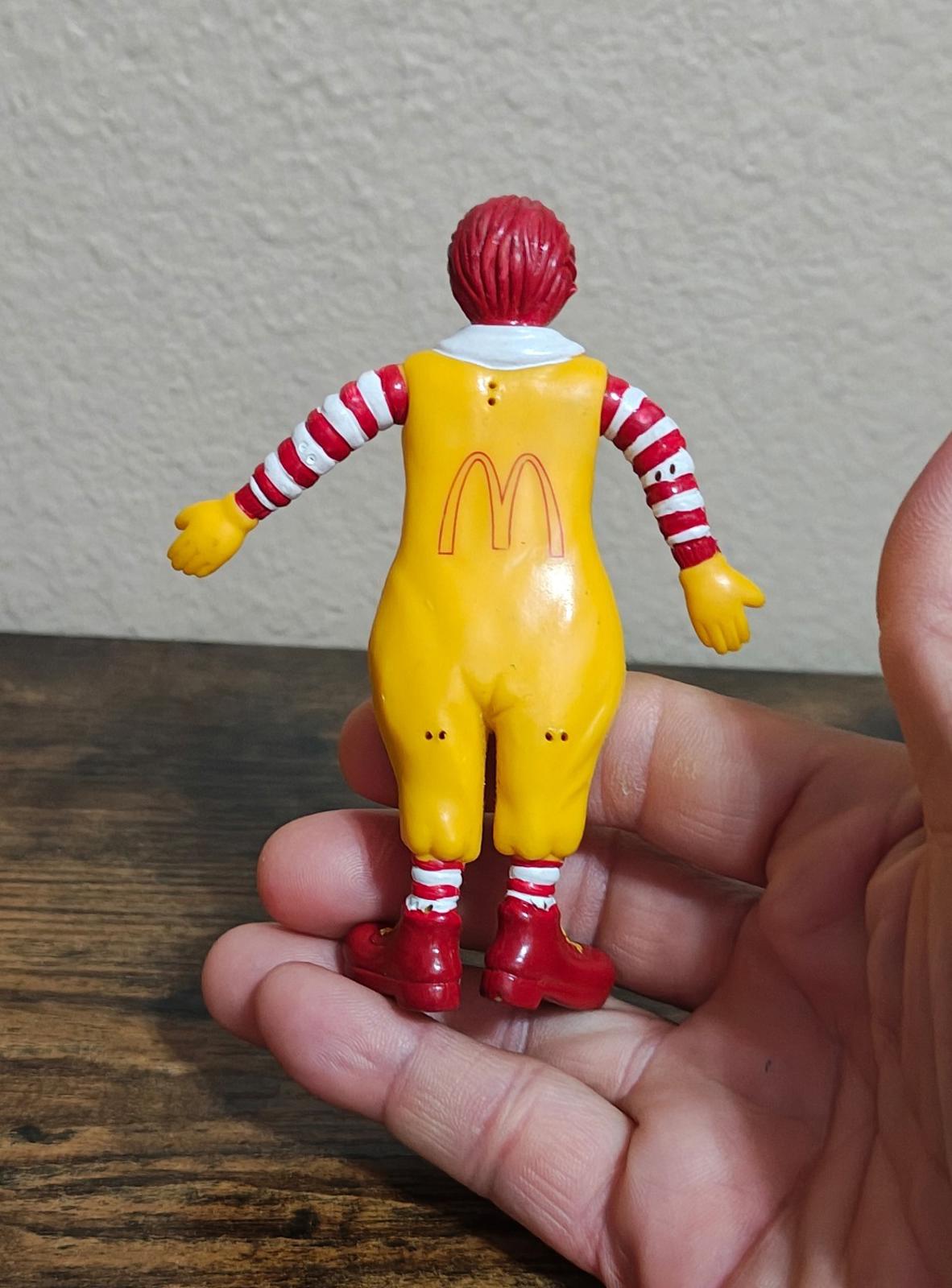 1995 Bendable (Bendy) Ronald McDonald Happy Meal PVC Figure.