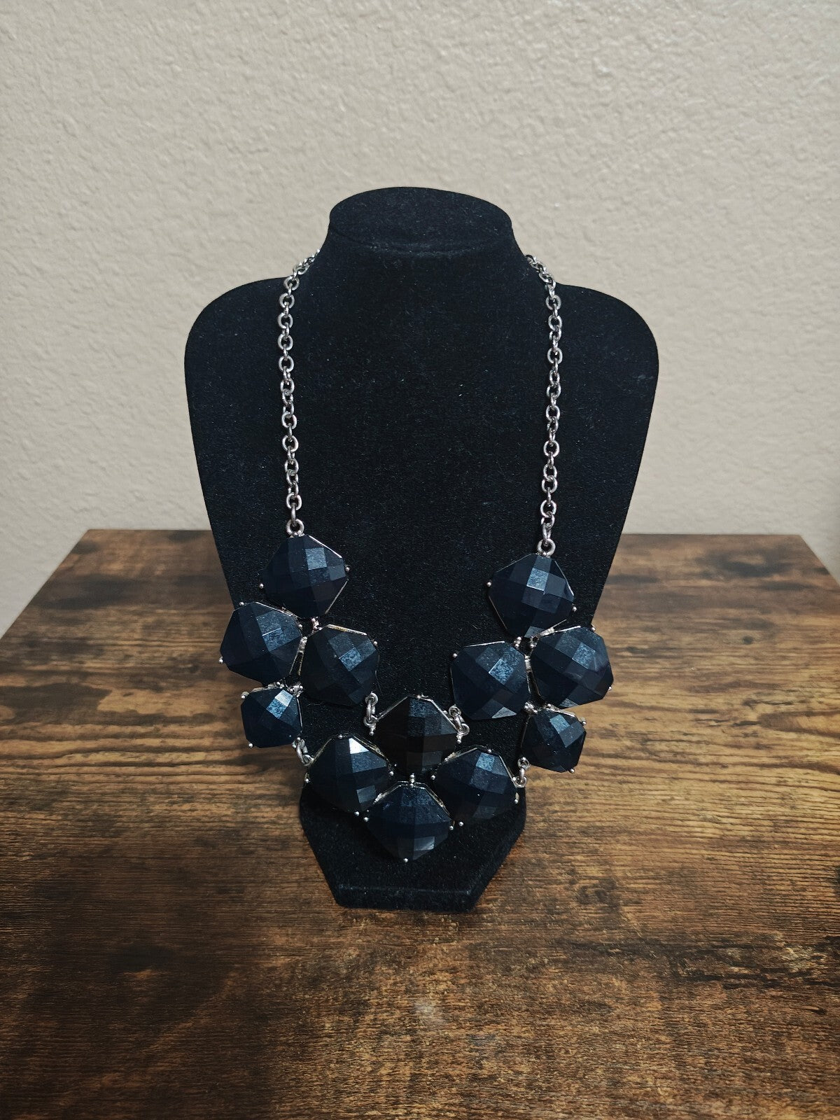 NYC Brand Silver Tone Black Geometric Silver Tone Statement Necklace.