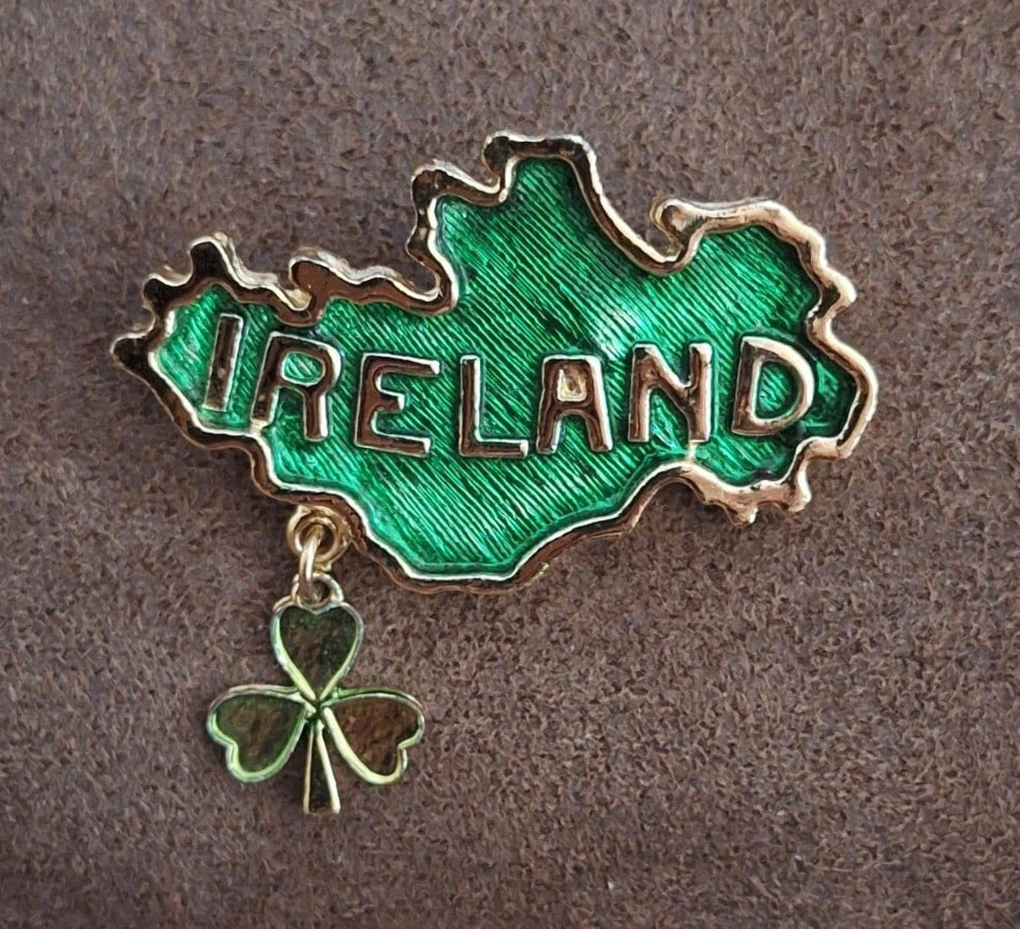 Gold Tone Ireland With Country Outline & Dangling Clover/Shamrock