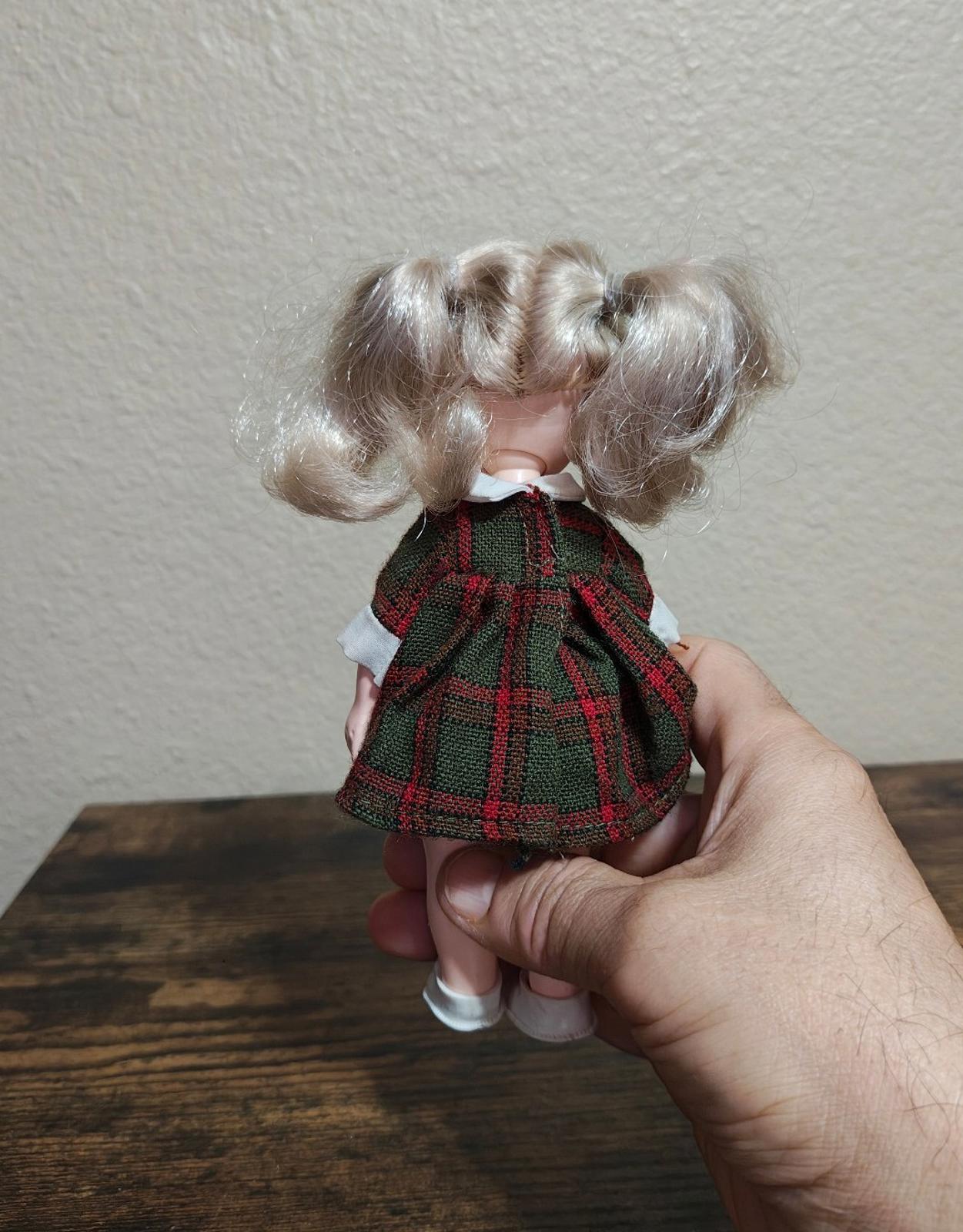 1981 Vintage Playmates Billie Tiara Doll Made In Hong Kong
