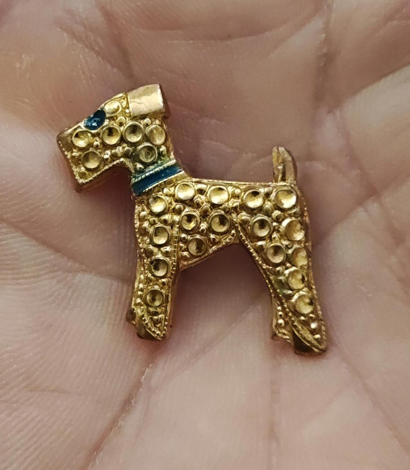 1890s Rare Gold Tone Textured Ornate Victorian Style Terrier Dog Brooch