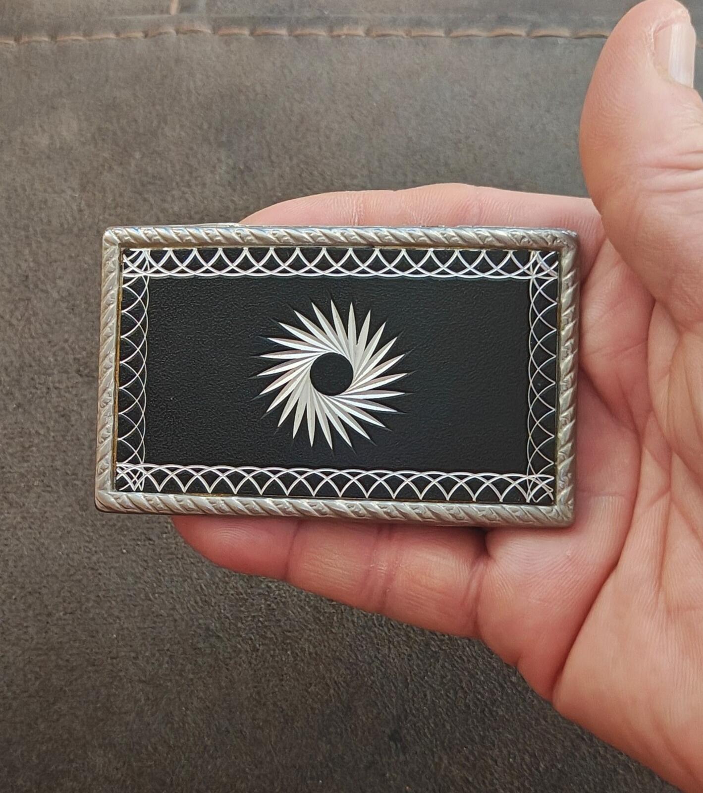 1970s/80s Western Style Belt Buckle With Etched Silver Tone Starburst Design
